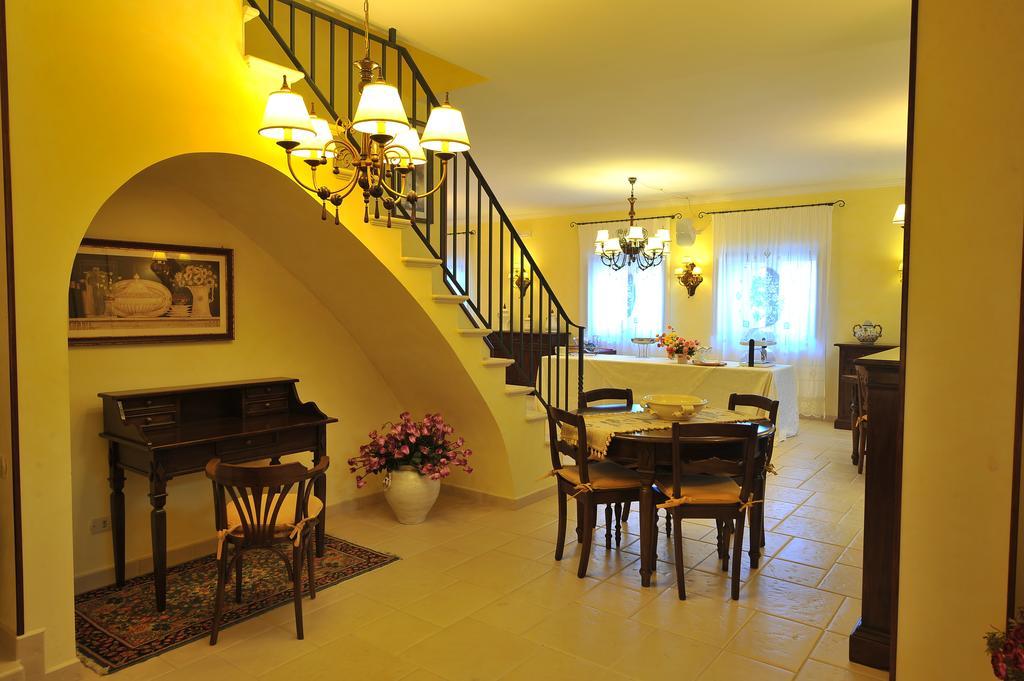 Relais Casabella Guest House Martina Franca Exterior photo