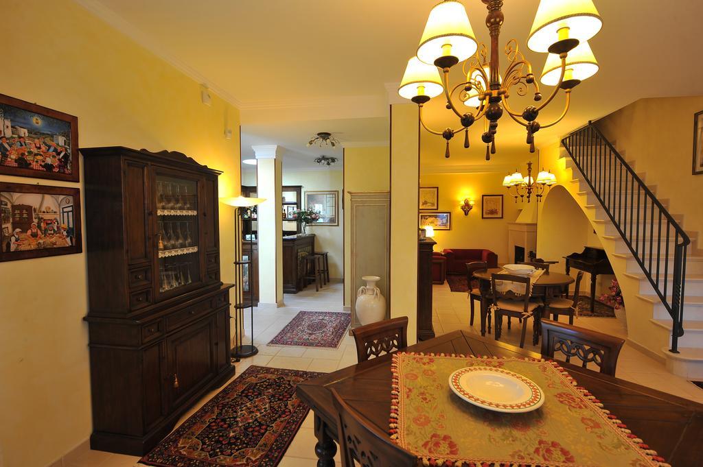 Relais Casabella Guest House Martina Franca Exterior photo