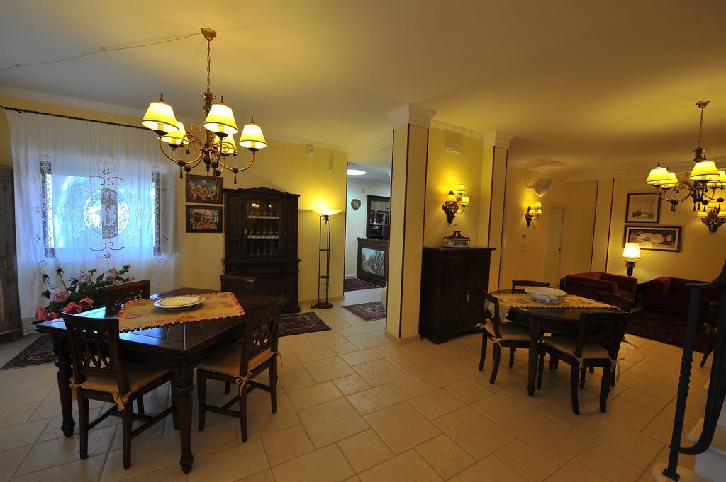 Relais Casabella Guest House Martina Franca Exterior photo