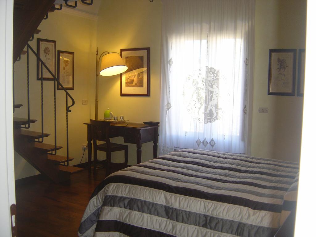 Relais Casabella Guest House Martina Franca Exterior photo
