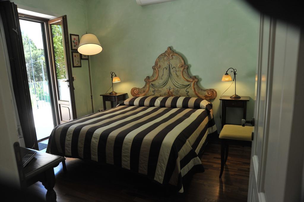 Relais Casabella Guest House Martina Franca Exterior photo