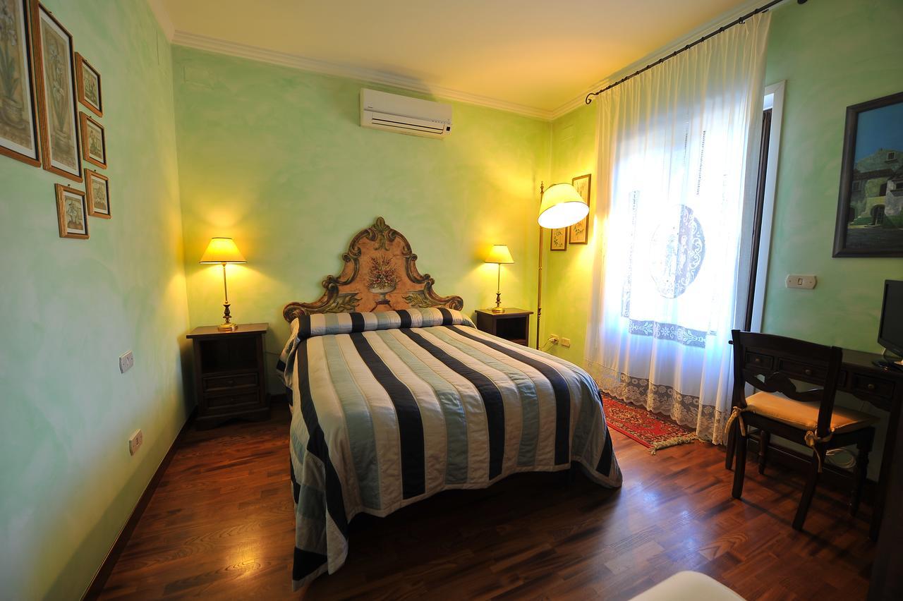 Relais Casabella Guest House Martina Franca Exterior photo